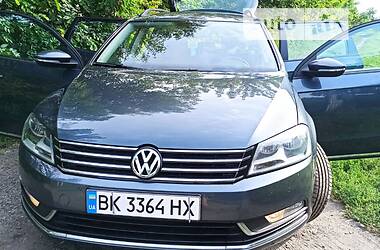 Универсал Volkswagen Passat 2011 в Кобеляках