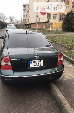 Седан Volkswagen Passat 2004 в Одессе