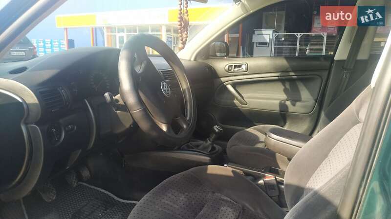 Седан Volkswagen Passat 2000 в Сумах