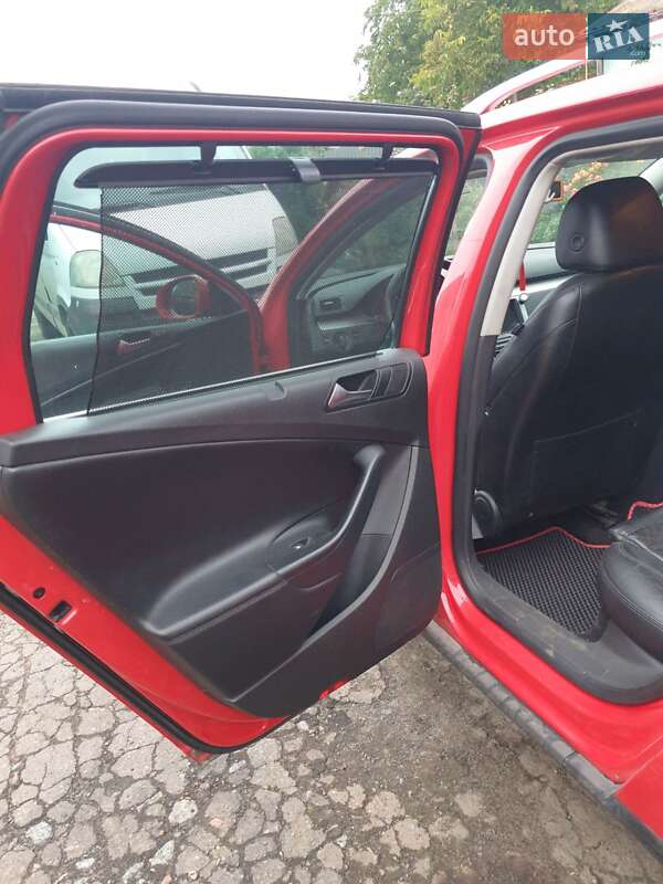 Универсал Volkswagen Passat 2010 в Житомире