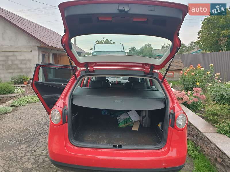 Универсал Volkswagen Passat 2010 в Житомире