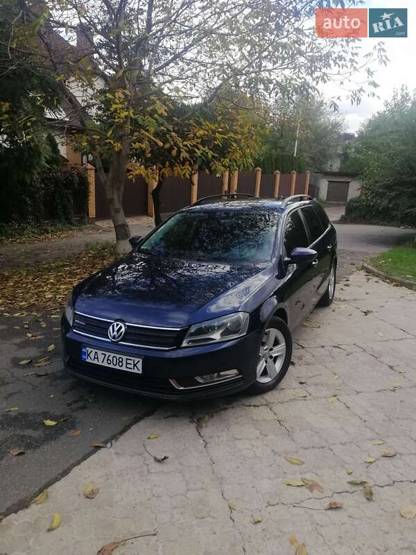 Универсал Volkswagen Passat 2012 в 