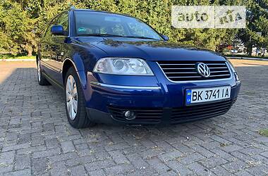 Универсал Volkswagen Passat 2003 в Ровно