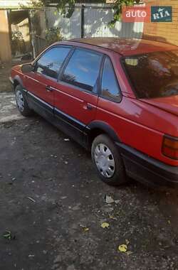 Седан Volkswagen Passat 1992 в Нежине