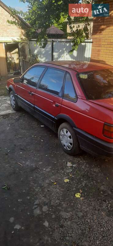 Седан Volkswagen Passat 1992 в Ніжині