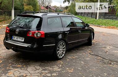 Универсал Volkswagen Passat 2006 в Остроге