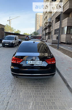 Седан Volkswagen Passat 2012 в Корсуне-Шевченковском
