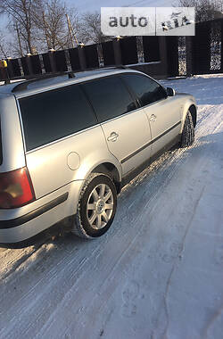 Универсал Volkswagen Passat 2001 в Хусте