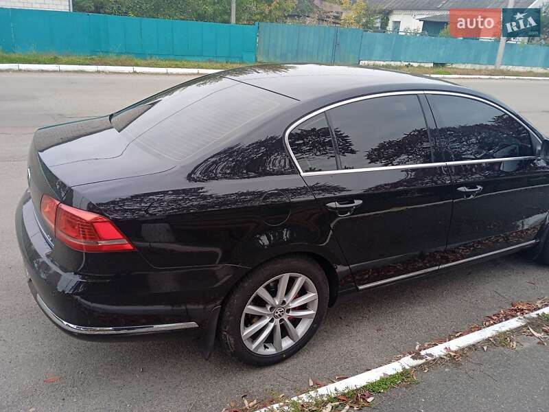 Седан Volkswagen Passat 2012 в Києві