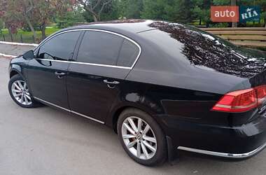 Седан Volkswagen Passat 2012 в 