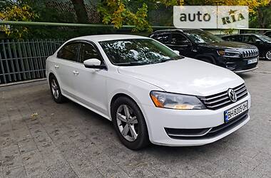 Седан Volkswagen Passat 2013 в Одессе