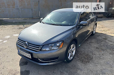 Седан Volkswagen Passat 2012 в Виннице