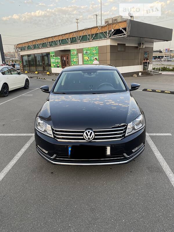 Седан Volkswagen Passat 2012 в Сумах