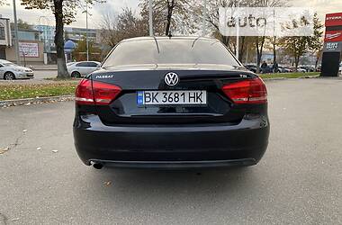 Седан Volkswagen Passat 2014 в Киеве