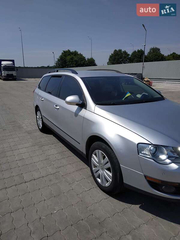 Універсал Volkswagen Passat 2008 в Вінниці