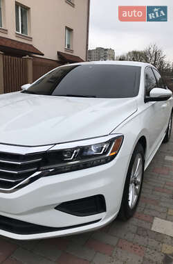 Седан Volkswagen Passat 2020 в Хмельницком