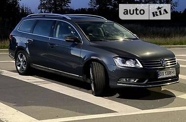 Универсал Volkswagen Passat 2013 в Хмельницком