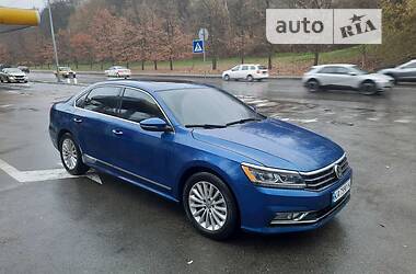 Седан Volkswagen Passat 2016 в Киеве