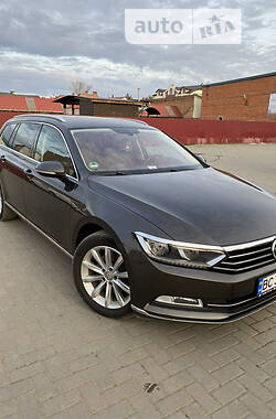 Универсал Volkswagen Passat 2016 в Львове