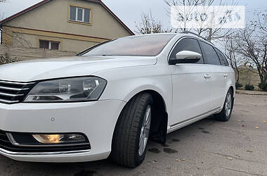 Универсал Volkswagen Passat 2012 в Лубнах