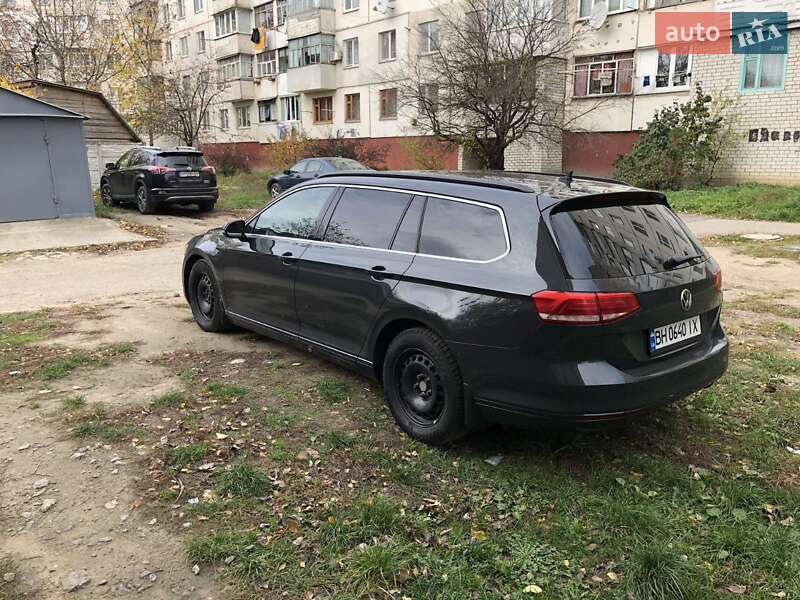 Универсал Volkswagen Passat 2015 в Житомире