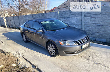 Седан Volkswagen Passat 2011 в Самборе