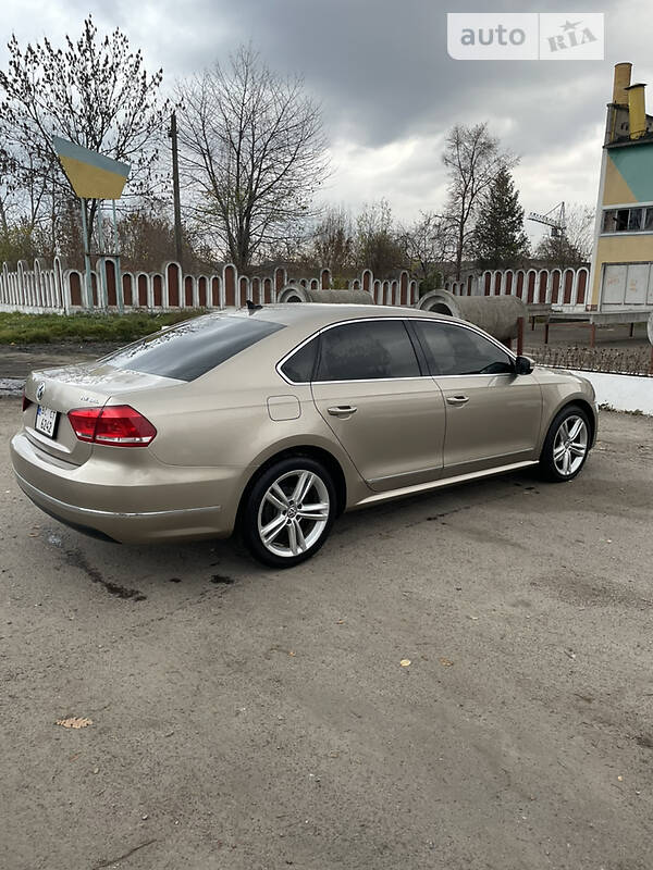 Седан Volkswagen Passat 2014 в Львові