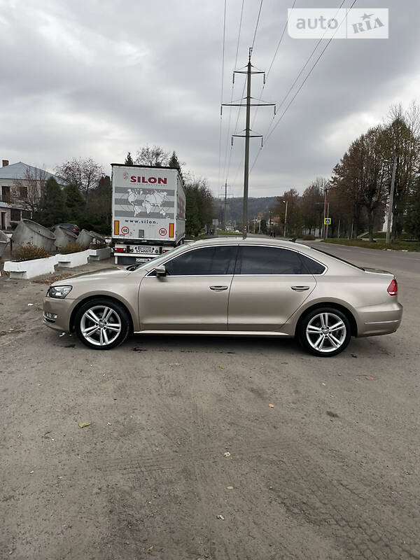Седан Volkswagen Passat 2014 в Львові