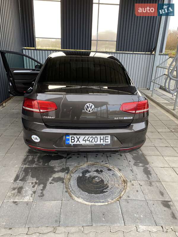 Седан Volkswagen Passat 2015 в Хмельницькому