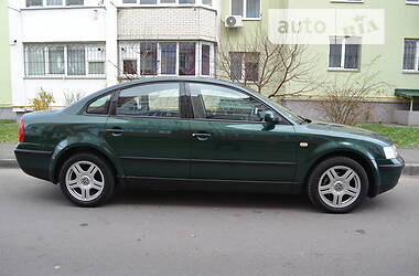 Седан Volkswagen Passat 2000 в Виннице