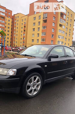 Седан Volkswagen Passat 1998 в Тернополі