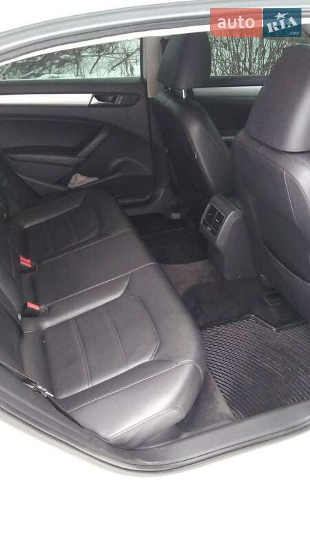 Седан Volkswagen Passat 2013 в Харькове фото 5 Седан Volkswagen Passat 2013 в Харькове