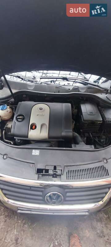 Седан Volkswagen Passat 2005 в Тячеве