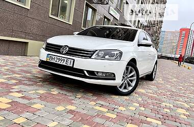 Седан Volkswagen Passat 2013 в 