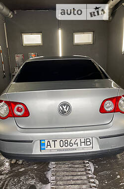 Седан Volkswagen Passat 2006 в Ивано-Франковске
