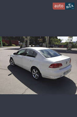 Седан Volkswagen Passat 2012 в 