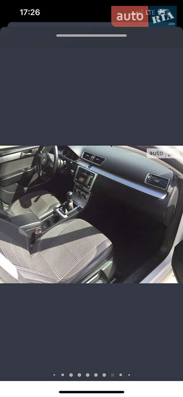 Седан Volkswagen Passat 2012 в Киеве