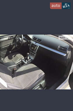 Седан Volkswagen Passat 2012 в 