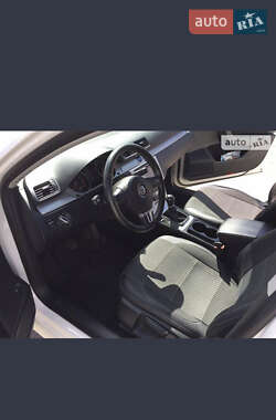 Седан Volkswagen Passat 2012 в 