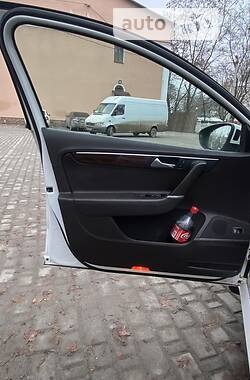 Универсал Volkswagen Passat 2014 в Гусятине
