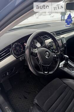 Седан Volkswagen Passat 2014 в Овруче