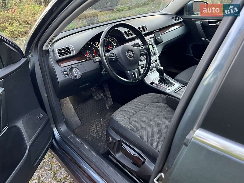 Универсал Volkswagen Passat 2012 в Сумах
