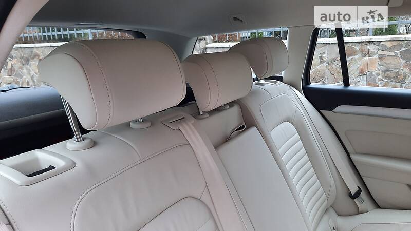 Седан Volkswagen Passat 2015 в Львові
