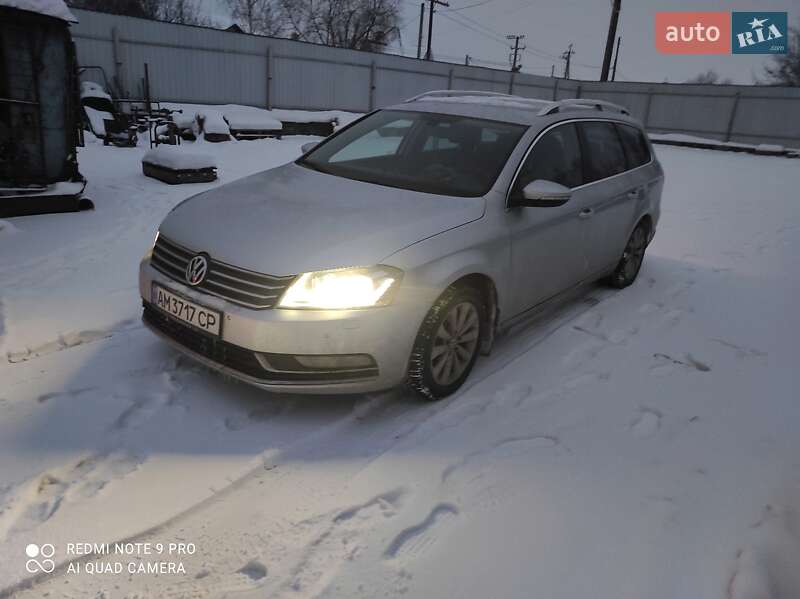 Універсал Volkswagen Passat 2012 в Коростишеві