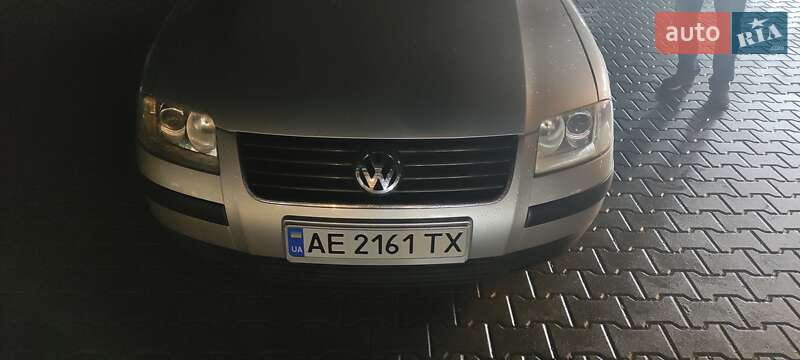 Седан Volkswagen Passat 2003 в Днепре