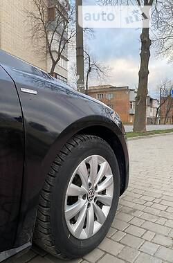 Седан Volkswagen Passat 2014 в Звягелі