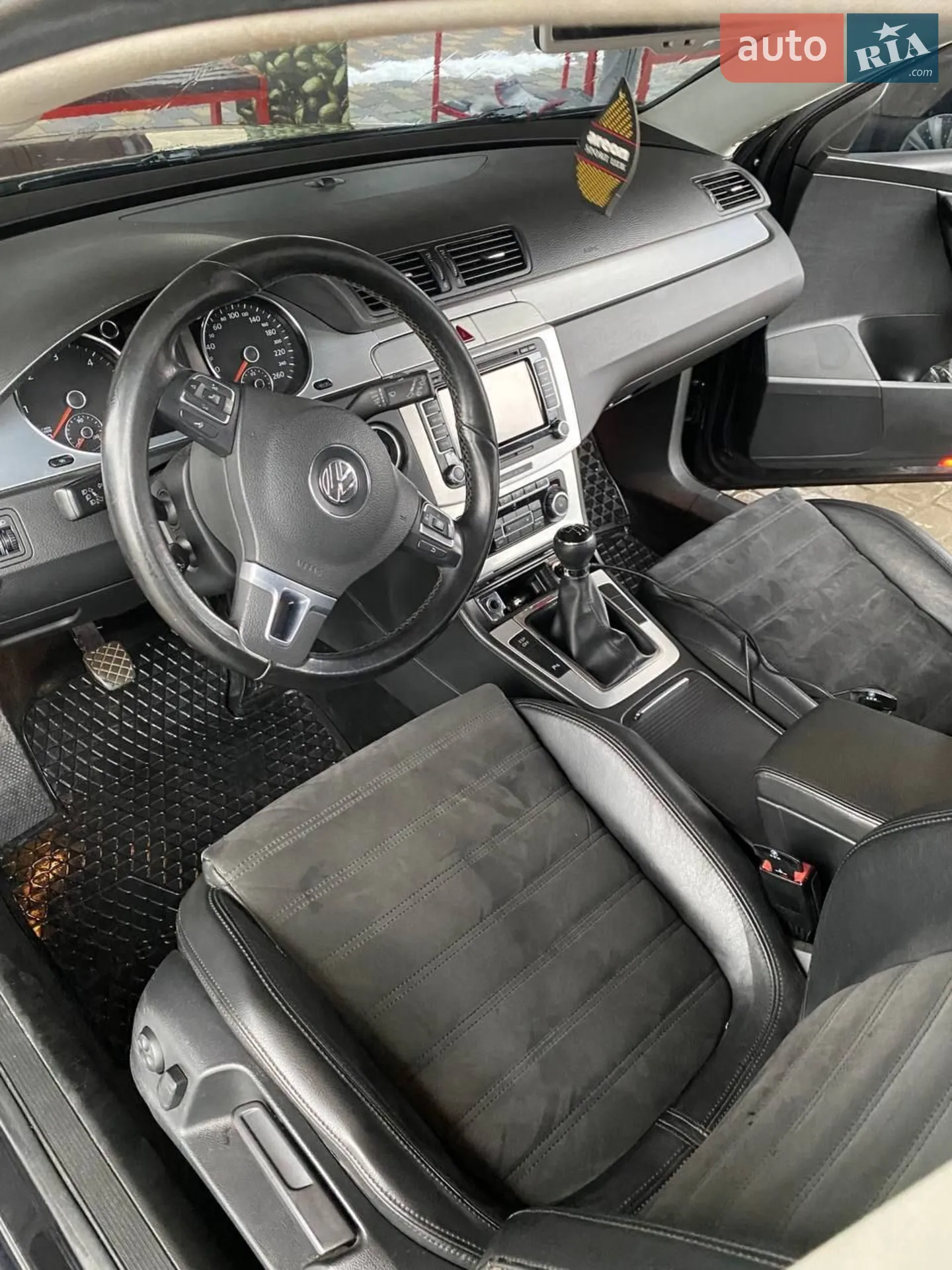 2010 Volkswagen Passat - мініатюра 12