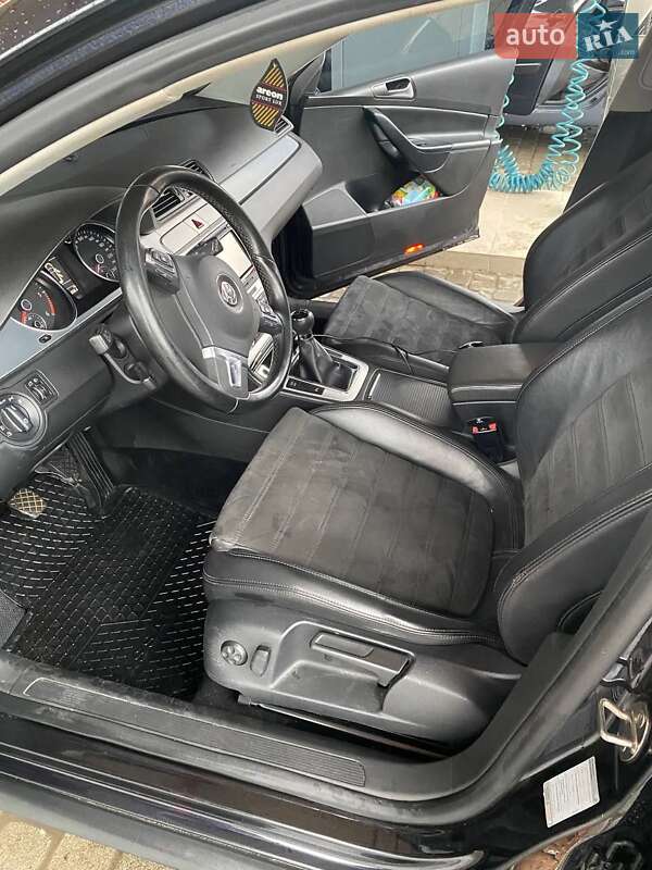 Універсал Volkswagen Passat 2010 в Надвірній
