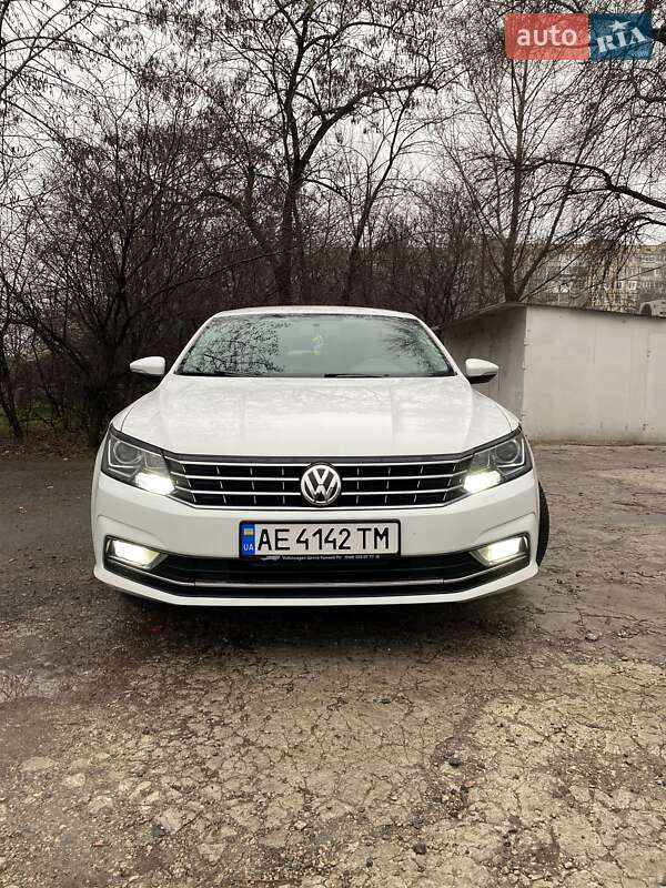 Седан Volkswagen Passat 2016 в Днепре фото 7 Седан Volkswagen Passat 2016 в Днепре