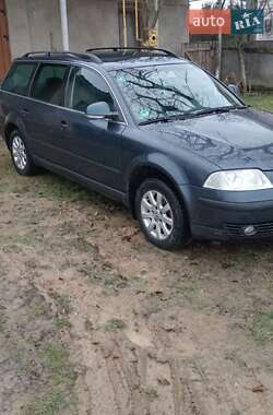 Универсал Volkswagen Passat 2004 в Сторожинце
